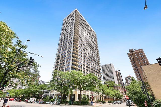 88 W Schiller Street 2907L