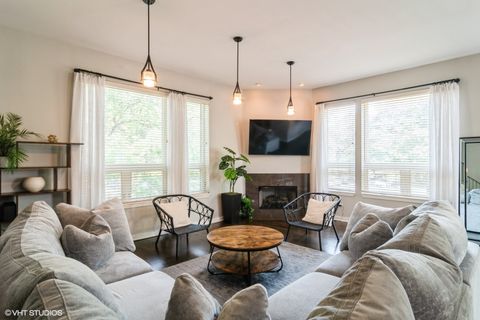 Tiny photo for 6201 S Drexel Avenue, Chicago, IL 60637 (MLS # 12431605)