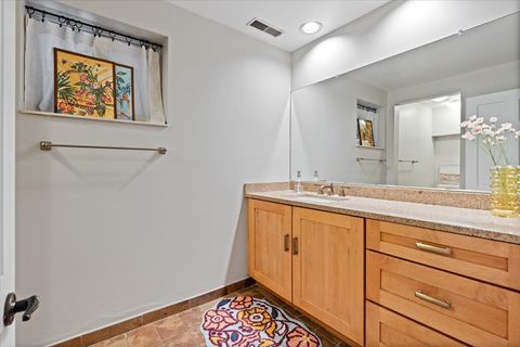 Tiny photo for 4004 N Clarendon Avenue #1, Chicago, IL 60613 (MLS # 12506526)