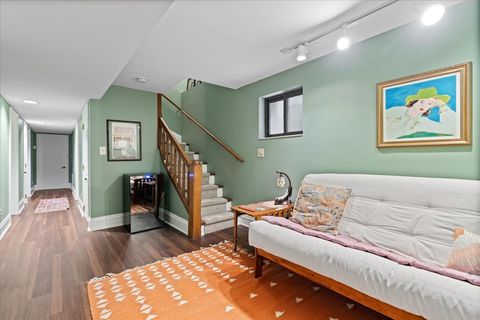 Tiny photo for 4004 N Clarendon Avenue #1, Chicago, IL 60613 (MLS # 12506526)