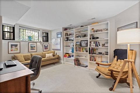 Tiny photo for 4004 N Clarendon Avenue #1, Chicago, IL 60613 (MLS # 12506526)