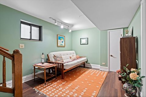 Tiny photo for 4004 N Clarendon Avenue #1, Chicago, IL 60613 (MLS # 12506526)