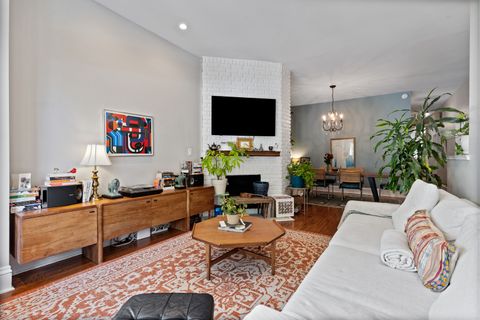 Tiny photo for 4004 N Clarendon Avenue #1, Chicago, IL 60613 (MLS # 12506526)