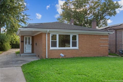 Tiny photo for 15041 Irving Avenue, Dolton, IL 60419 (MLS # 12496999)
