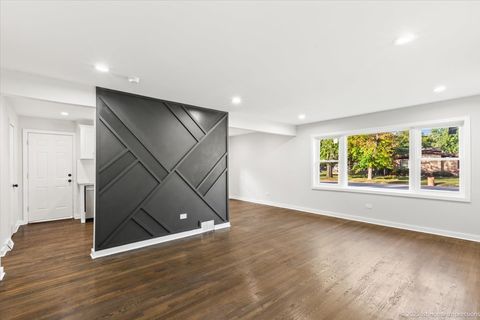 Tiny photo for 15041 Irving Avenue, Dolton, IL 60419 (MLS # 12496999)