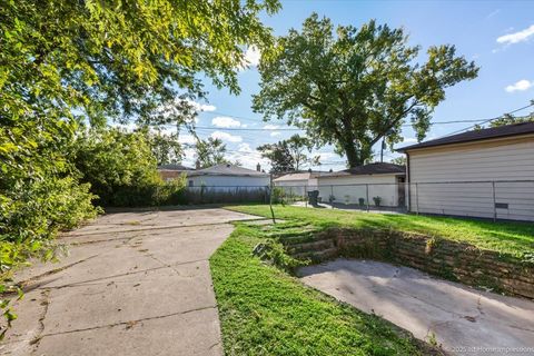 Tiny photo for 15041 Irving Avenue, Dolton, IL 60419 (MLS # 12496999)