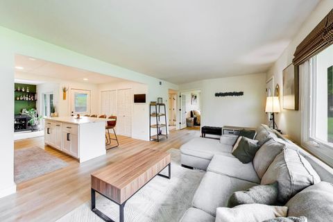 Tiny photo for 9 Johnathan Road, Lake Zurich, IL 60047 (MLS # 12631896)