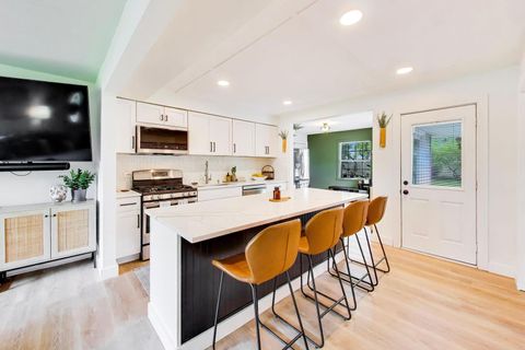 Tiny photo for 9 Johnathan Road, Lake Zurich, IL 60047 (MLS # 12631896)