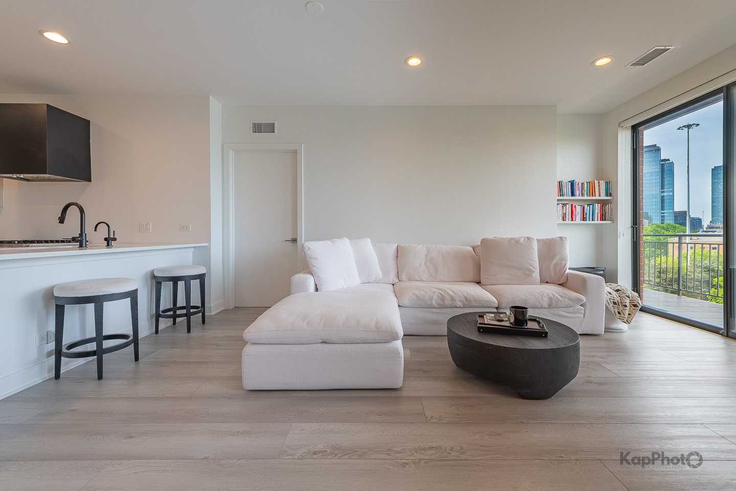859 W Erie Street 506