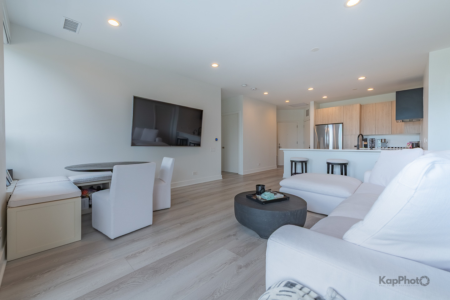 859 W Erie Street 506
