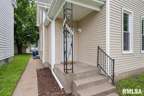 Tiny photo for 2025 W 3RD Street, Davenport, IA 52802 (MLS # 12561696)
