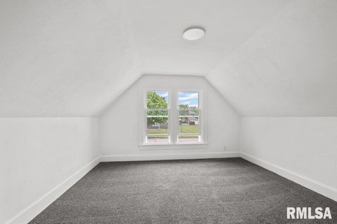 Tiny photo for 2025 W 3RD Street, Davenport, IA 52802 (MLS # 12561696)