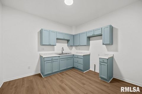 Tiny photo for 2025 W 3RD Street, Davenport, IA 52802 (MLS # 12561696)