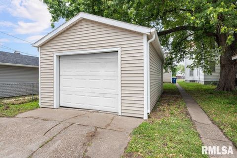 Tiny photo for 2025 W 3RD Street, Davenport, IA 52802 (MLS # 12561696)