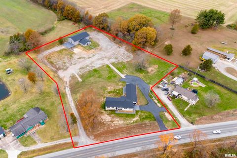 Tiny photo for 7837 State Highway 37, Benton, IL 62812 (MLS # EB456024)