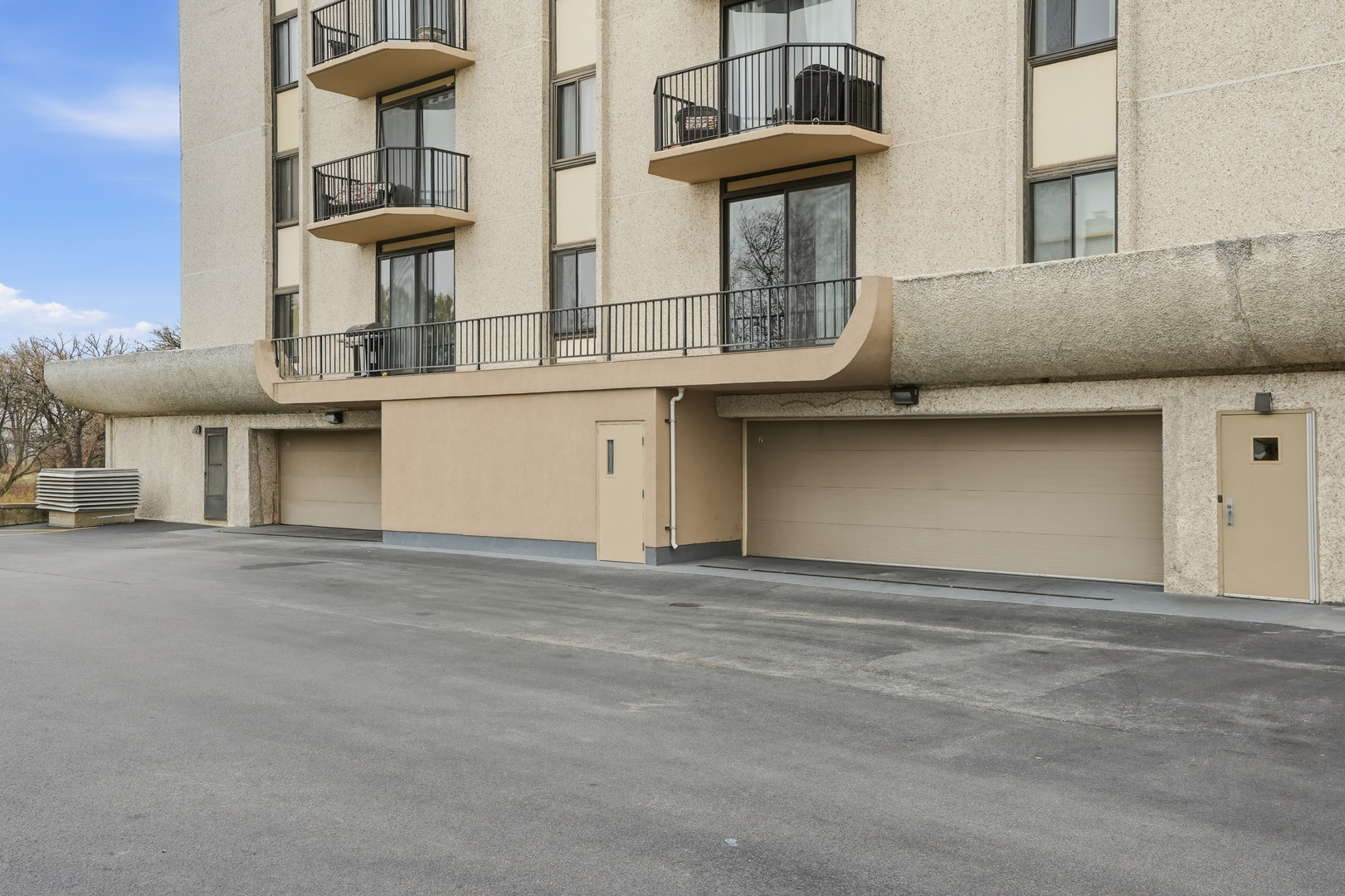 190 S Wood Dale Road 1107