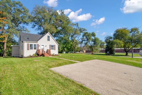 Tiny photo for 412 Fairfield Drive, Island Lake, IL 60042 (MLS # 12793330)