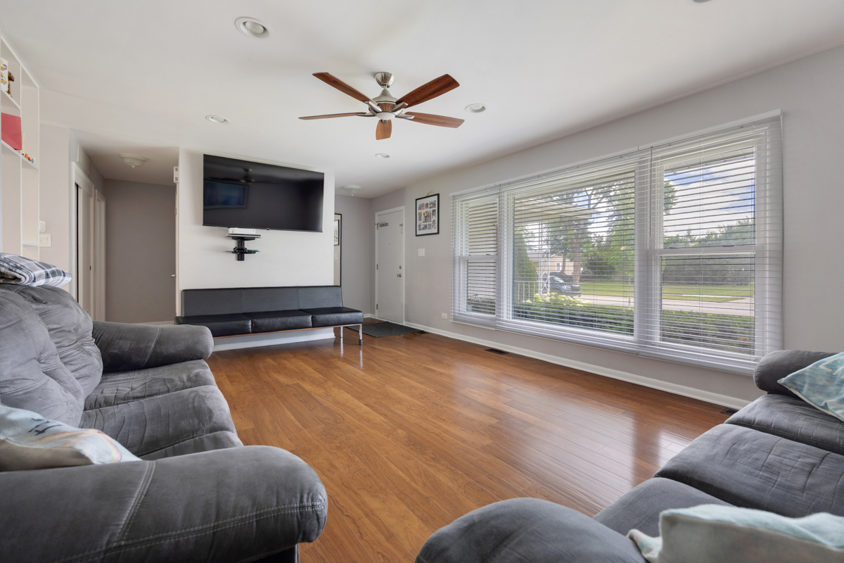 1116 Maple Lane