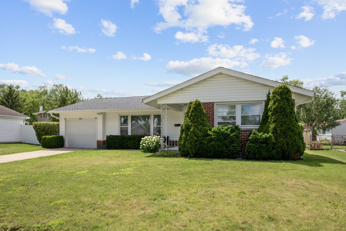 1116 Maple Lane