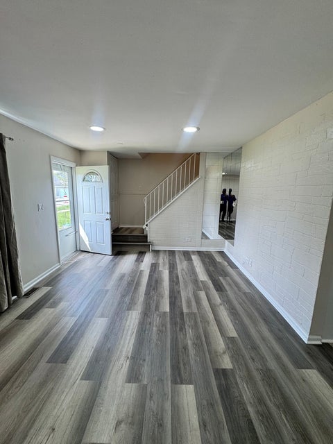 Tiny photo for 1303 Kingsbury Drive #B, Hanover Park, IL 60133 (MLS # 12770210)