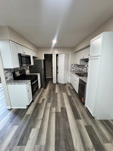 Tiny photo for 1303 Kingsbury Drive #B, Hanover Park, IL 60133 (MLS # 12770210)