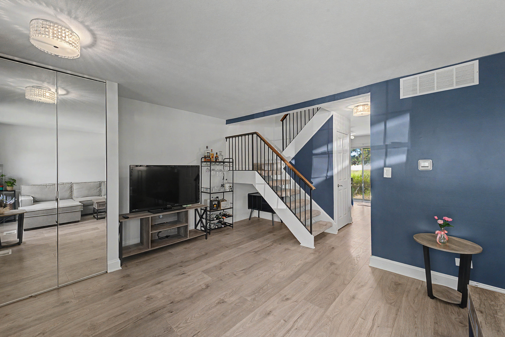 102 Bright Oaks Circle 102