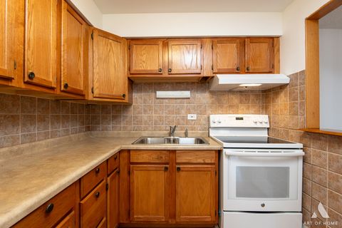 Tiny photo for 9708 Nottingham Avenue #11, Chicago Ridge, IL 60415 (MLS # 12568087)