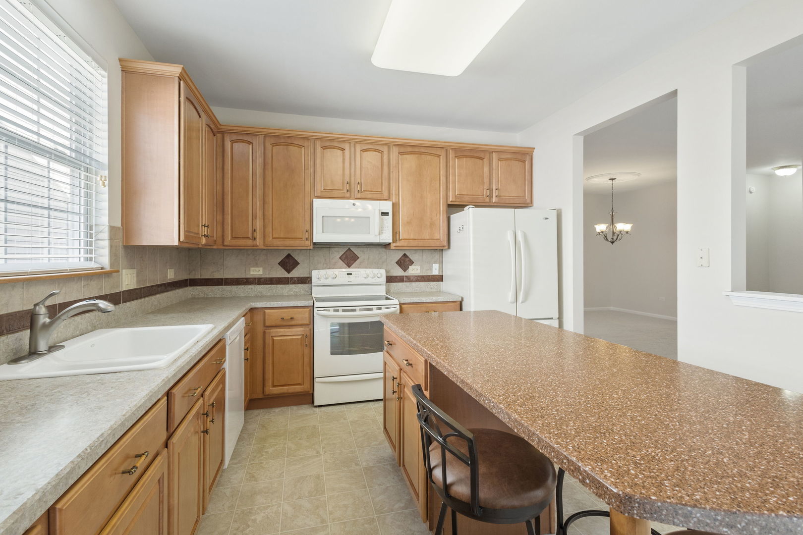 2573 Venetian Lane