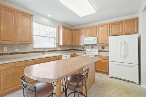 Tiny photo for 2573 Venetian Lane, Elgin, IL 60124 (MLS # 12501921)