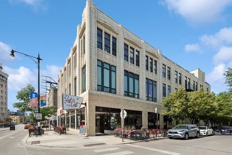 Photo of 1215 W GUNNISON Street #313, Chicago, IL 60640 (MLS # 12667044)