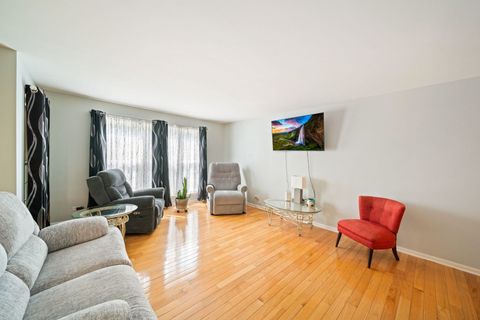 Tiny photo for 580 Muskegan Court #580, Vernon Hills, IL 60061 (MLS # 12469657)