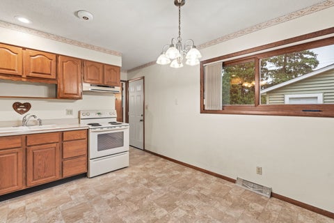 Tiny photo for 3113 Welshire Drive, Bettendorf, IA 52722 (MLS # 12768746)