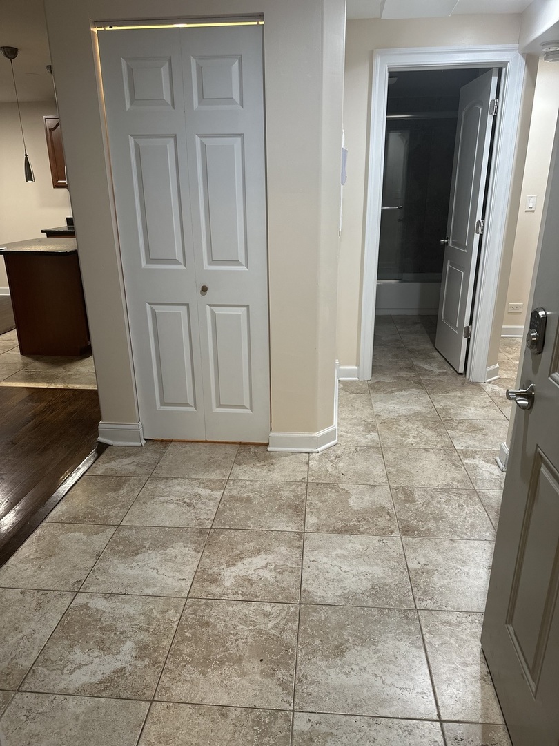 2941 W Belle Plaine Avenue GC
