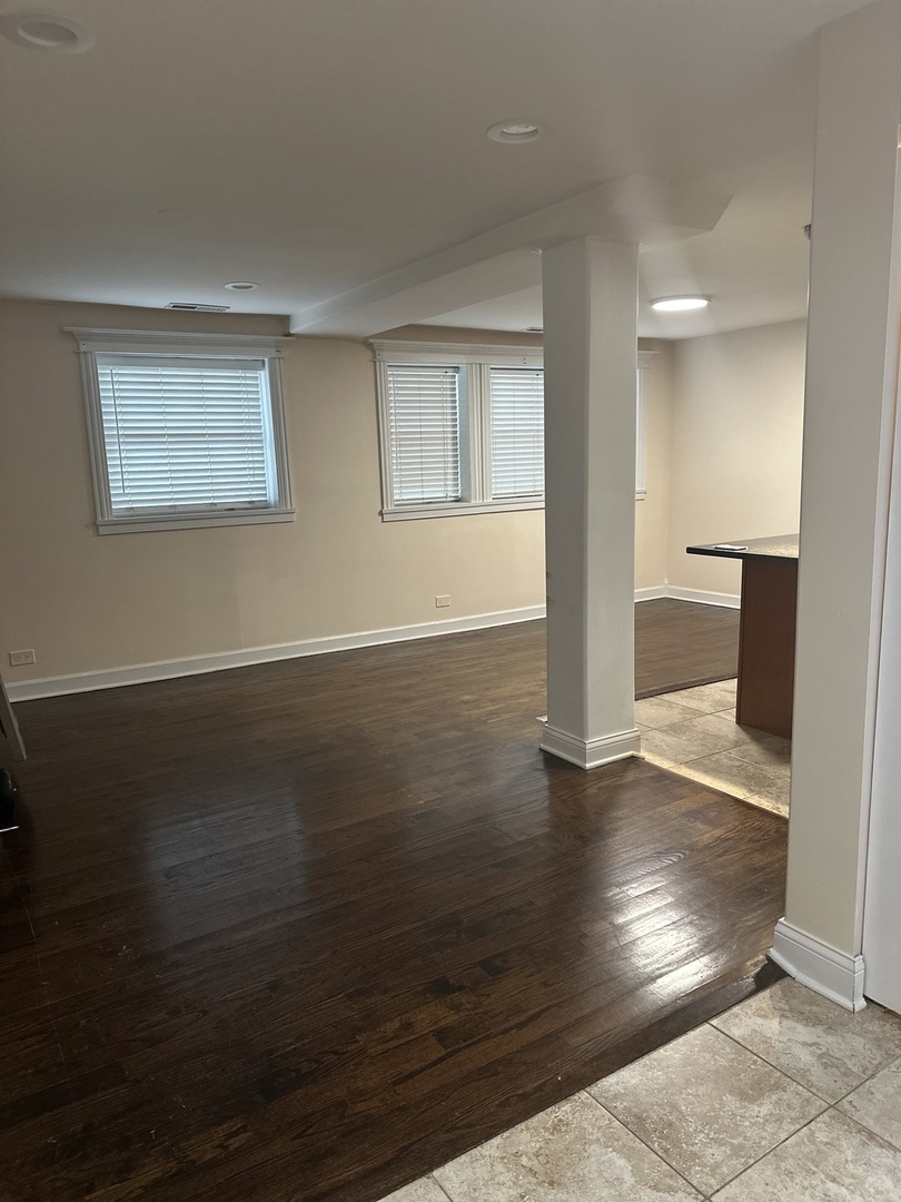 2941 W Belle Plaine Avenue GC