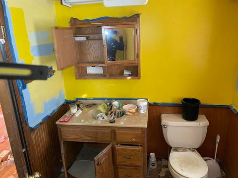 Tiny photo for 209 S 16th Street, Herrin, IL 62948 (MLS # 100000601)