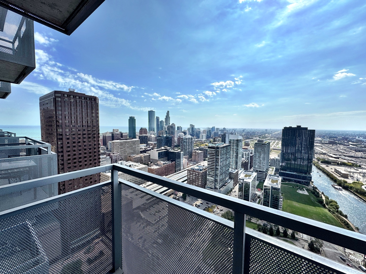 235 W Van Buren Street 4207