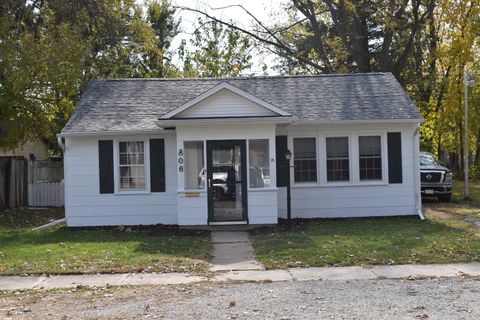 Photo of 806 E Washington Street, Pontiac, IL 61764 (MLS # 12510688)