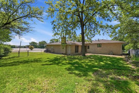 Tiny photo for 8800 W 104th Street, Palos Hills, IL 60465 (MLS # 12687737)