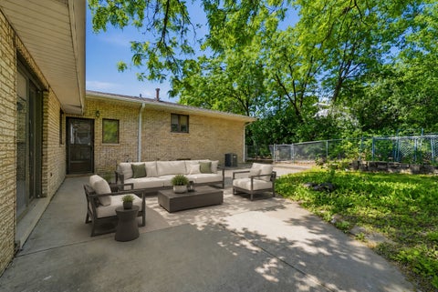 Tiny photo for 8800 W 104th Street, Palos Hills, IL 60465 (MLS # 12687737)