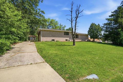 Tiny photo for 8800 W 104th Street, Palos Hills, IL 60465 (MLS # 12687737)