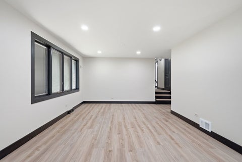 Tiny photo for 8800 W 104th Street, Palos Hills, IL 60465 (MLS # 12687737)