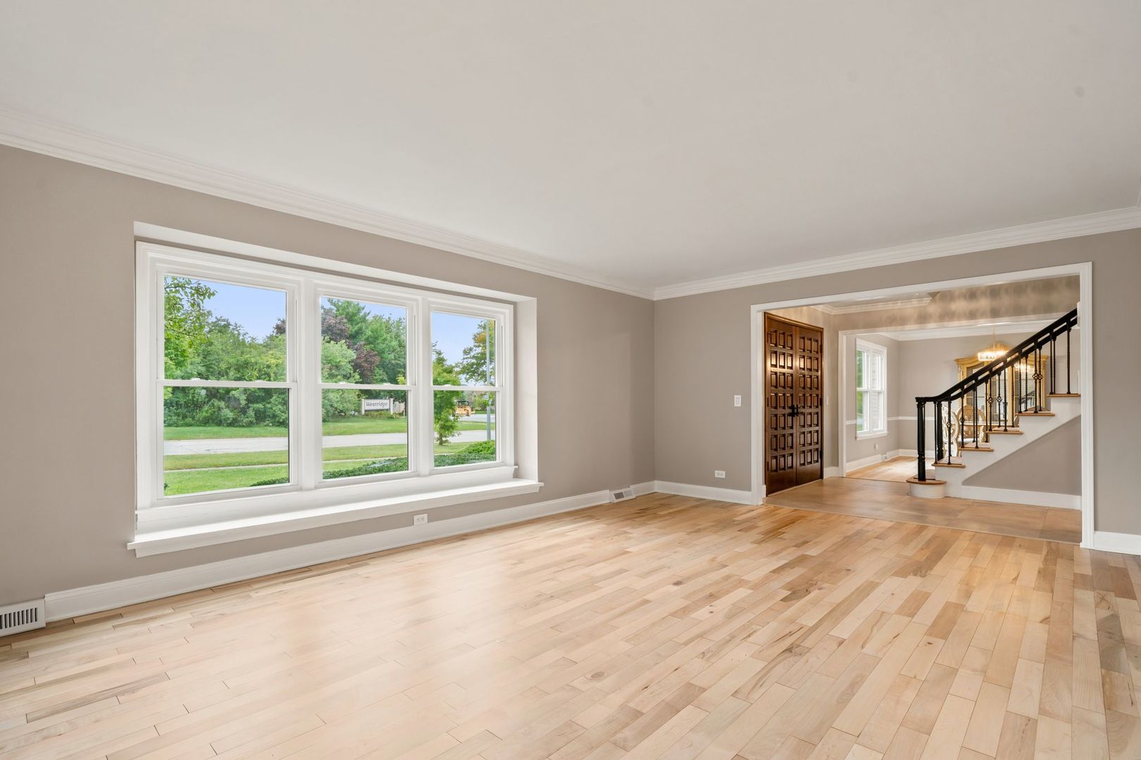 1221 W Sable Drive