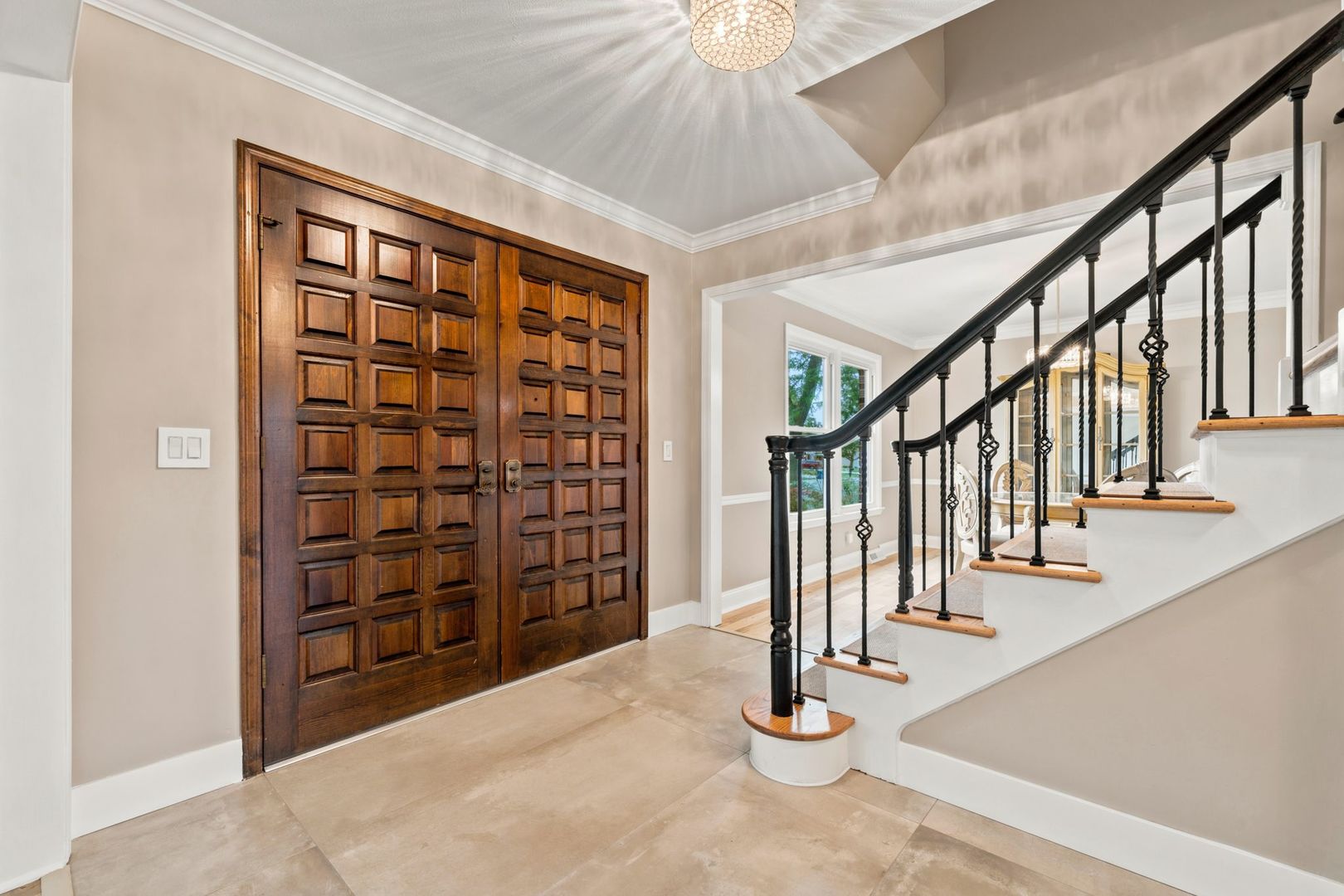 1221 W Sable Drive