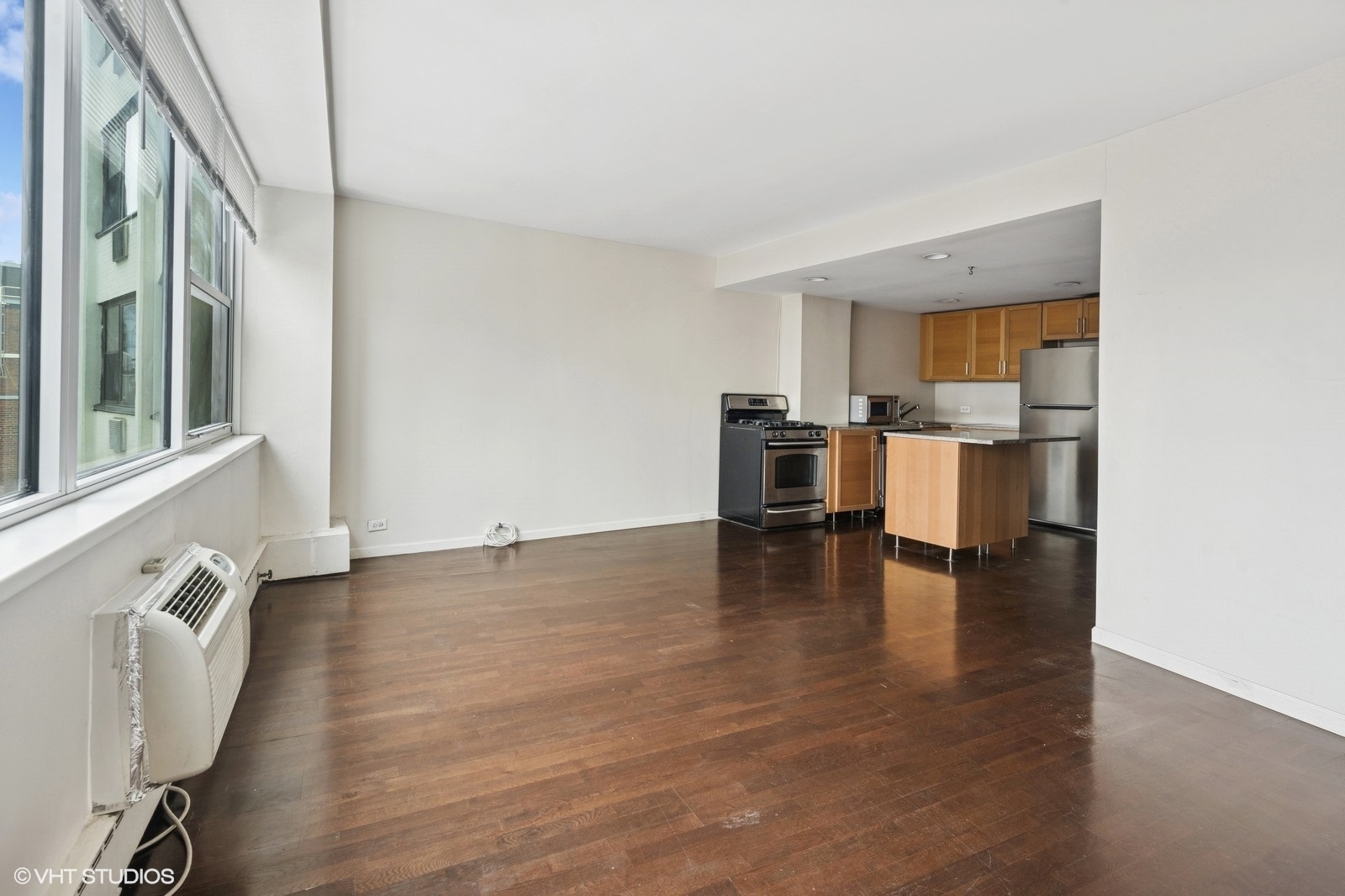 1150 N Lake Shore Drive 20J