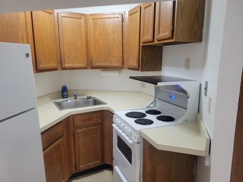 Tiny photo for 1721 S Washington Street #1721, Naperville, IL 60565 (MLS # 12524983)