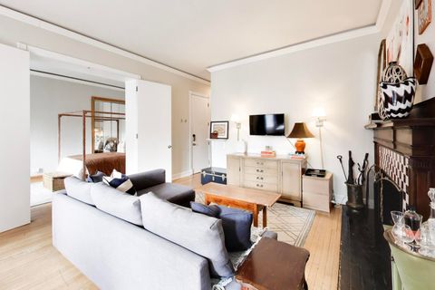 Tiny photo for 20 E Goethe Street #501, Chicago, IL 60610 (MLS # 12602131)