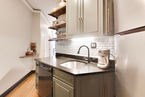 Tiny photo for 20 E Goethe Street #501, Chicago, IL 60610 (MLS # 12602131)