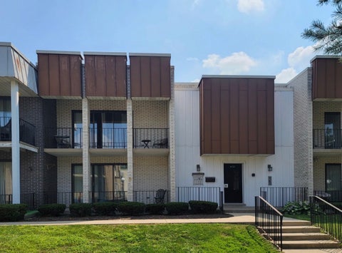Photo of 4123 W 98th Street #C, Oak Lawn, IL 60453 (MLS # 12673966)