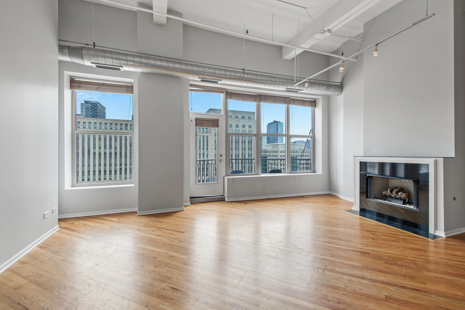 500 S CLINTON Street 1002