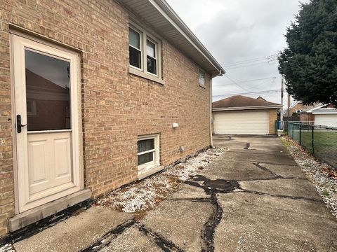 Tiny photo for 5827 S Austin Avenue, Chicago, IL 60638 (MLS # 12526832)